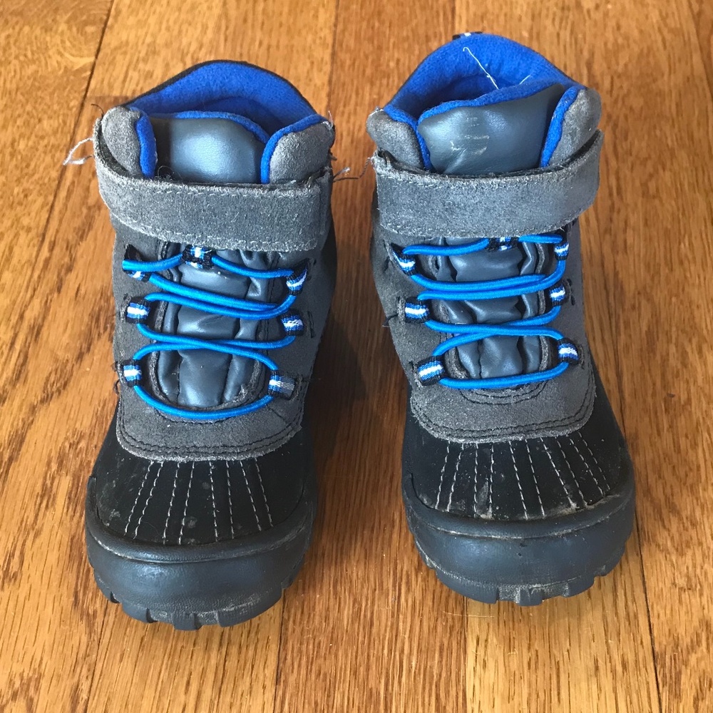 Old Navy toddler boots, size 8